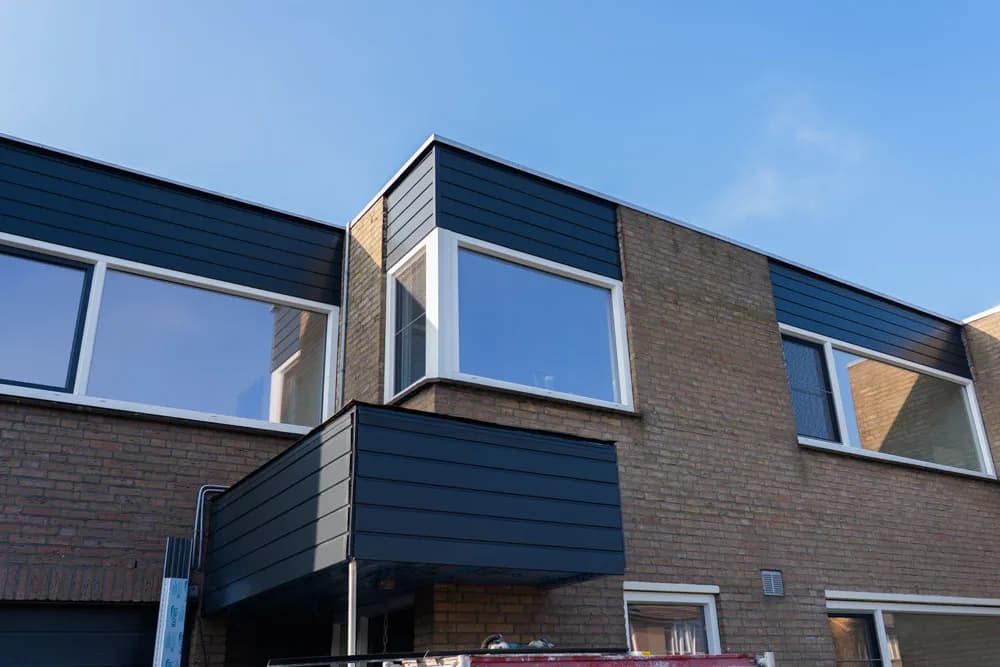 Aluminium draairaam moderne gevel antraciet